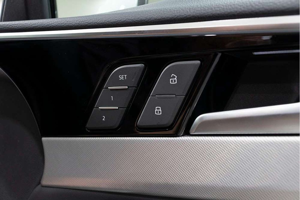 2024 Audi A4 45 TFSI S line B9