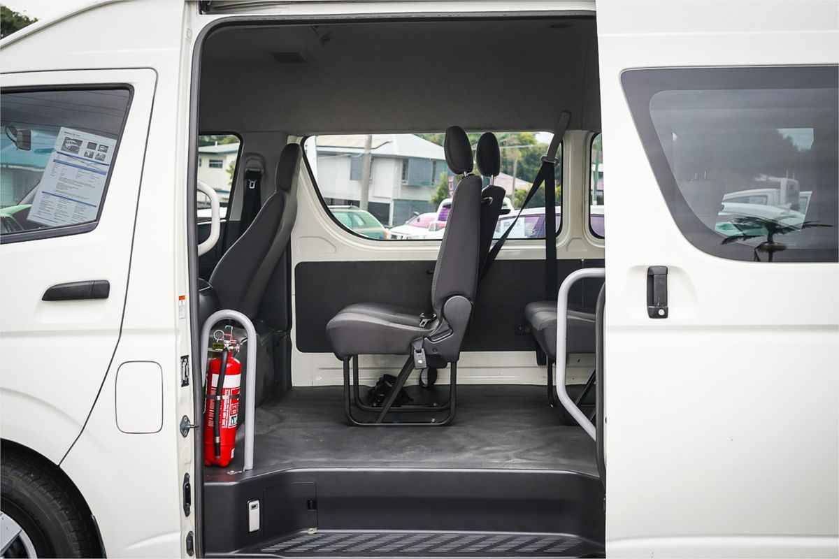 2018 Toyota Hiace Commuter KDH223R