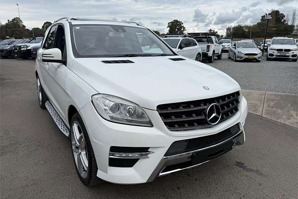 2015 Mercedes-Benz M-Class ML250 BlueTEC W166