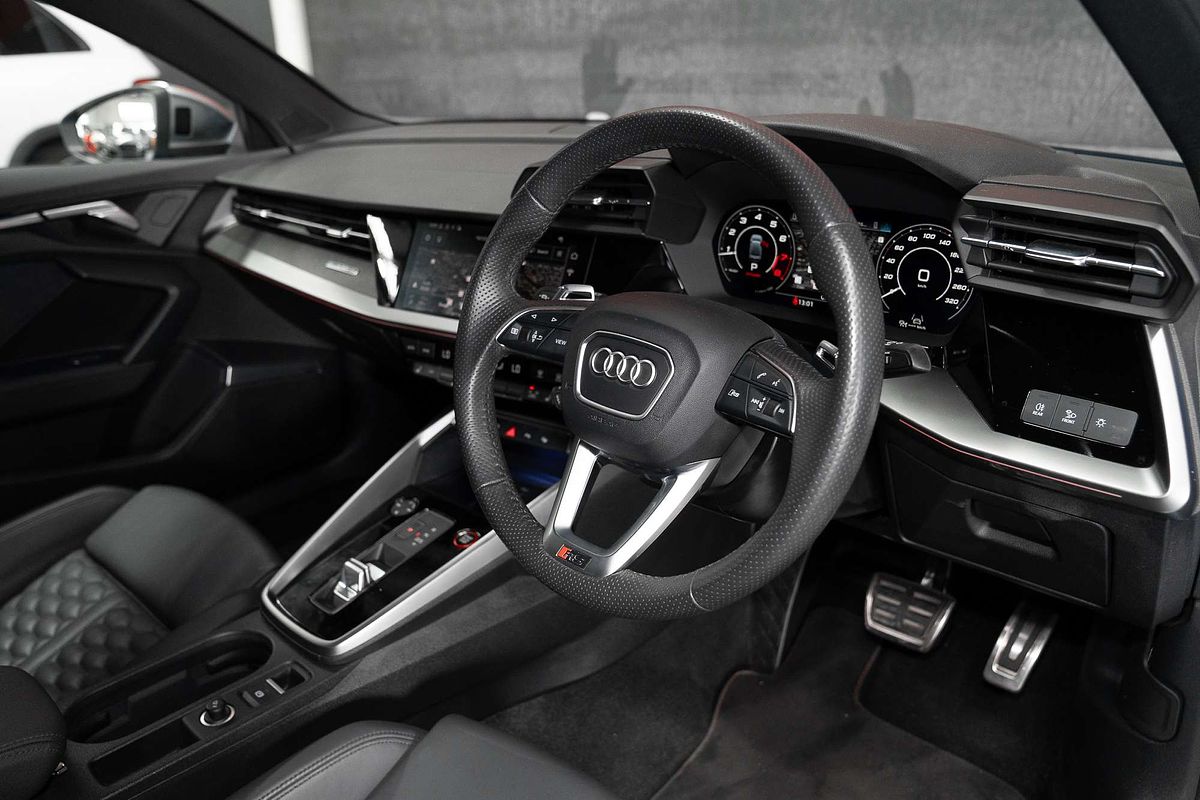 2022 Audi RS3  GY