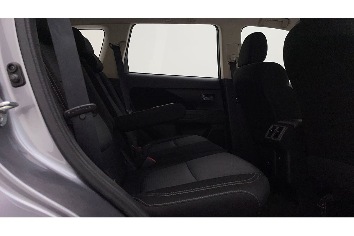 2019 Mitsubishi Outlander ES ADAS ZL
