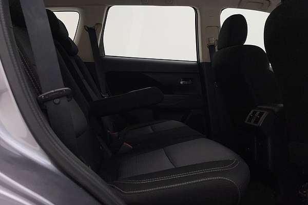 2019 Mitsubishi Outlander ES ADAS ZL