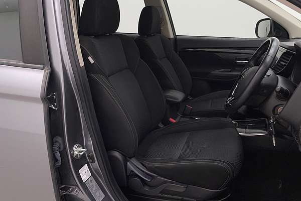 2019 Mitsubishi Outlander ES ADAS ZL
