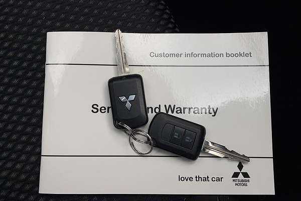 2019 Mitsubishi Outlander ES ADAS ZL