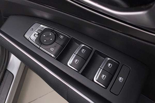 2022 Kia Sorento S MQ4
