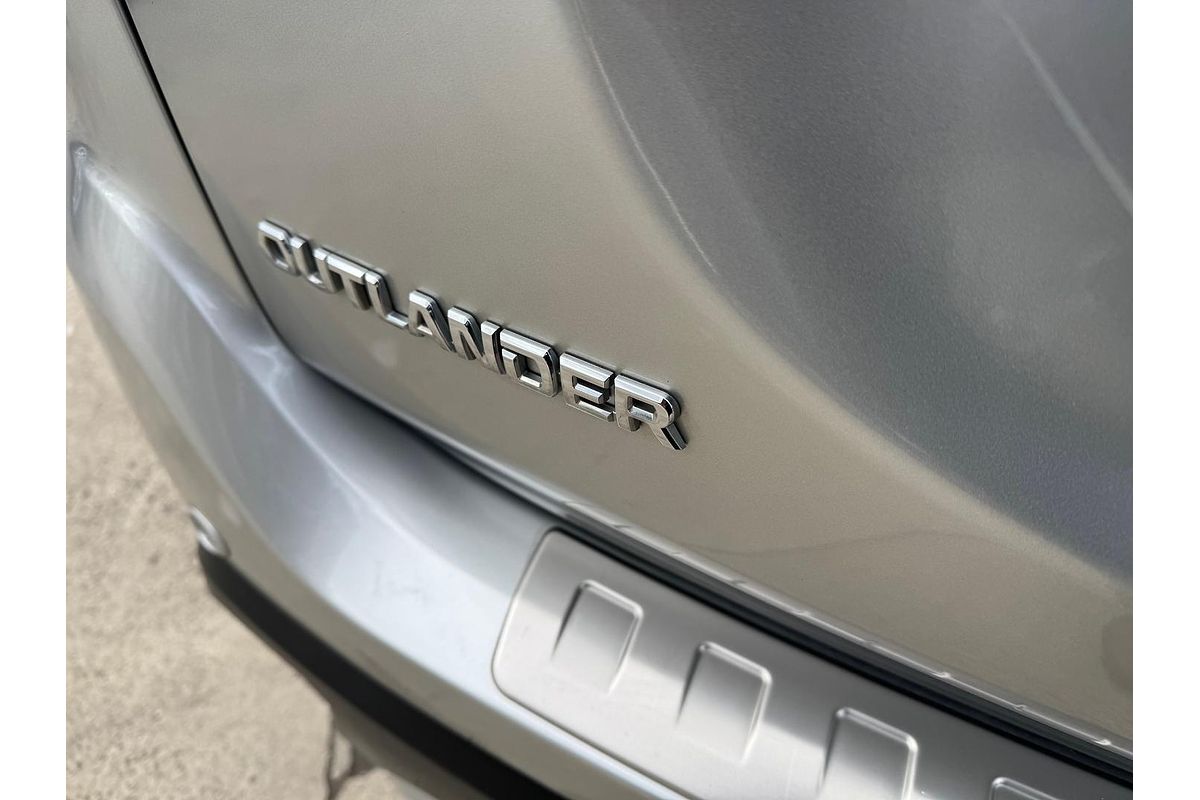 2021 Mitsubishi Outlander ES ZL
