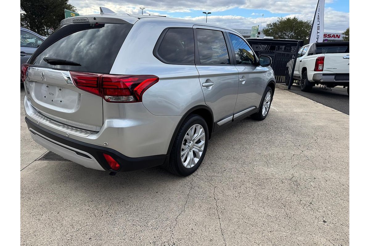 2021 Mitsubishi Outlander ES ZL