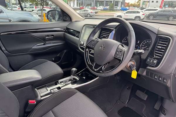 2021 Mitsubishi Outlander ES ZL
