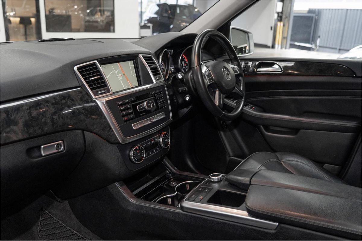 2013 Mercedes-Benz M-Class ML350 BlueTEC W166