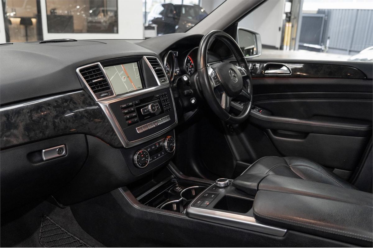 2013 Mercedes-Benz M-Class ML350 BlueTEC W166