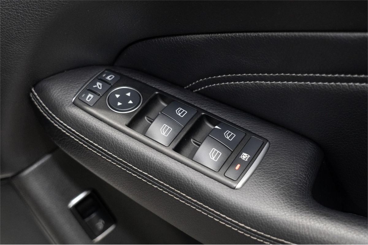2013 Mercedes-Benz M-Class ML350 BlueTEC W166