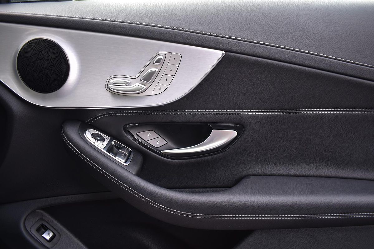 2022 Mercedes-Benz C-Class C200 C205