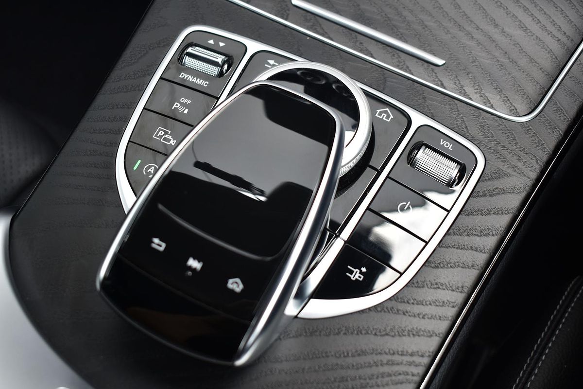 2022 Mercedes-Benz C-Class C200 C205