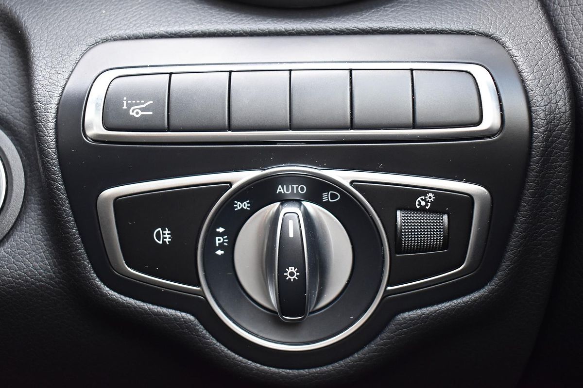 2022 Mercedes-Benz C-Class C200 C205