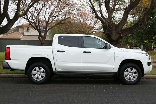2024 Mitsubishi Triton GLX+ MV 4X4