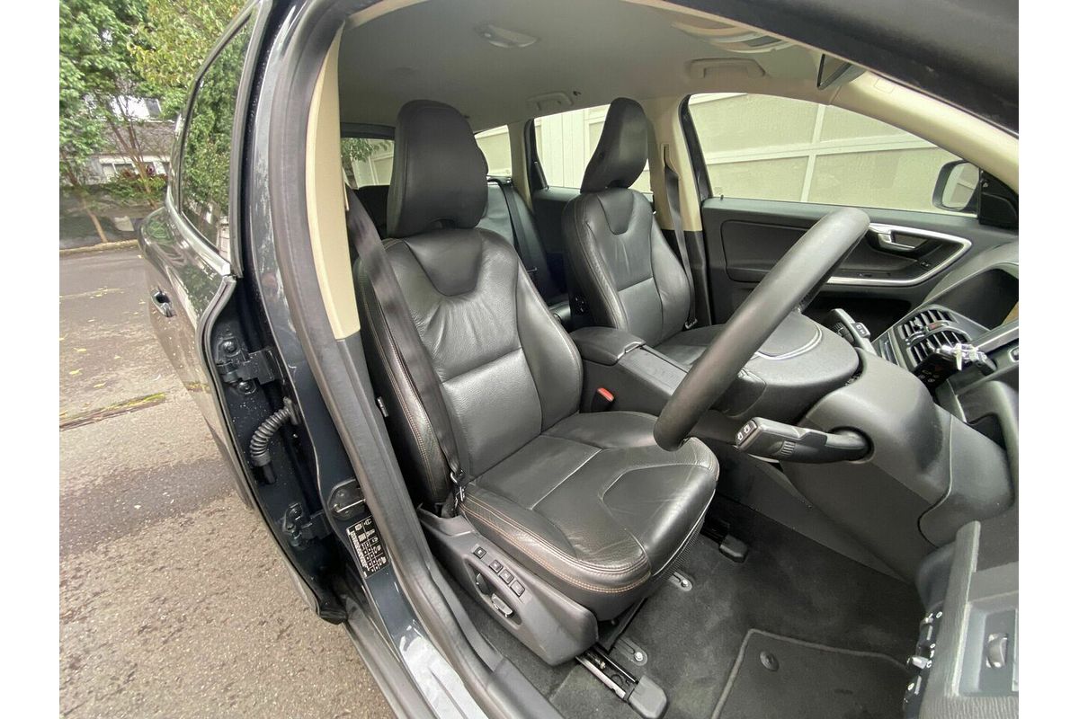 2012 Volvo XC60 T5 Teknik