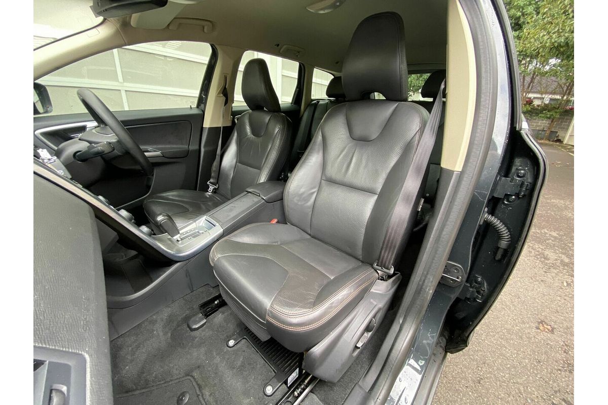 2012 Volvo XC60 T5 Teknik