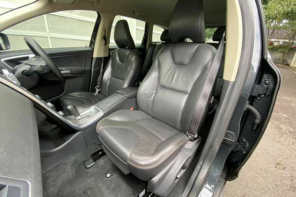2012 Volvo XC60 T5 Teknik