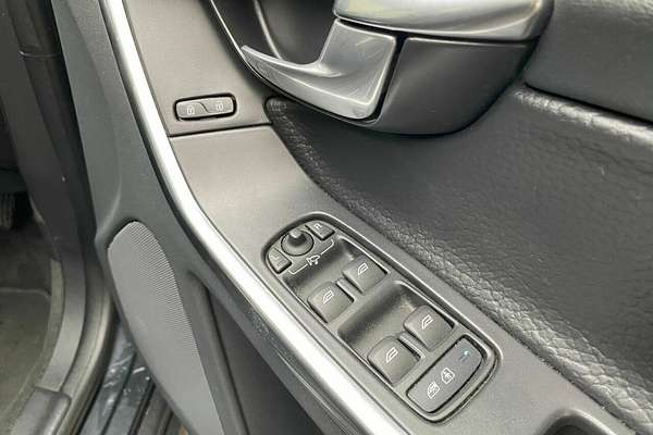 2012 Volvo XC60 T5 Teknik