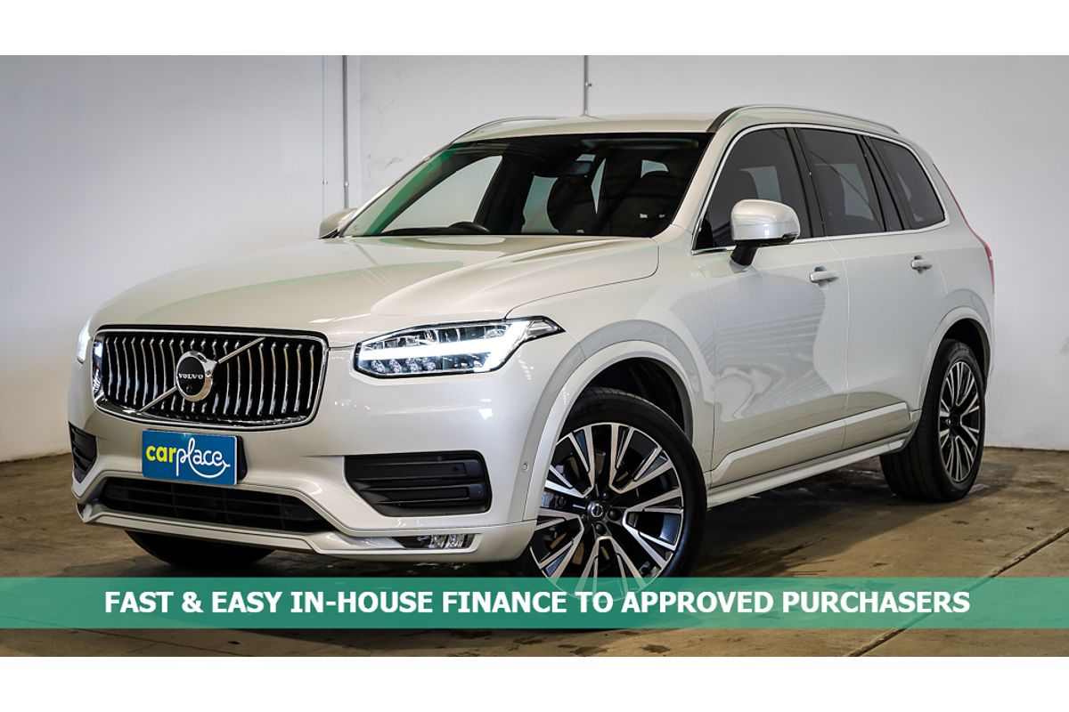 2022 Volvo XC90 B5 Momentum