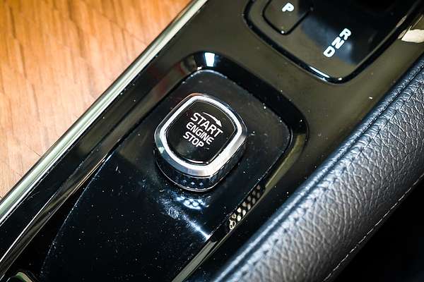 2022 Volvo XC90 B5 Momentum