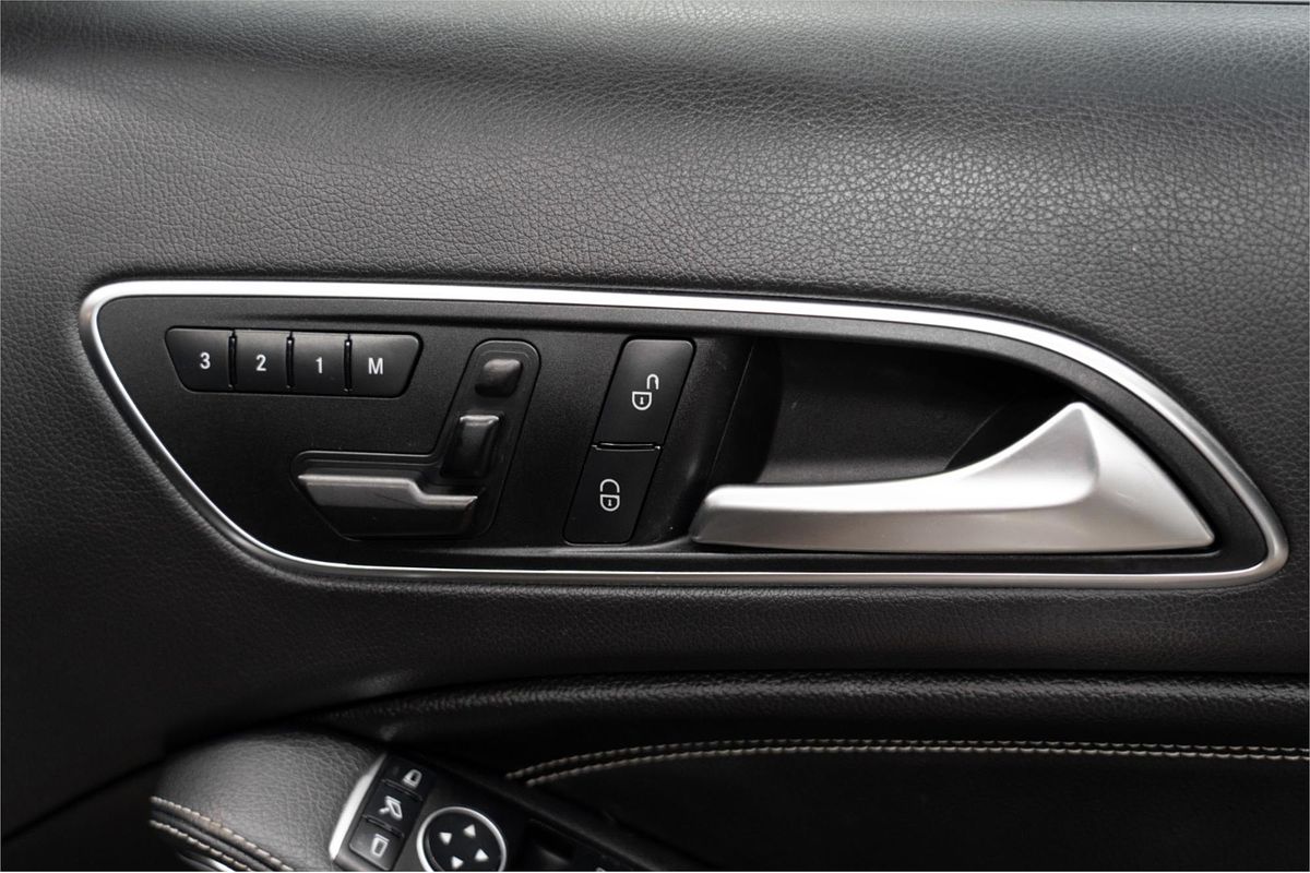 2017 Mercedes-Benz GLA-Class GLA250 X156