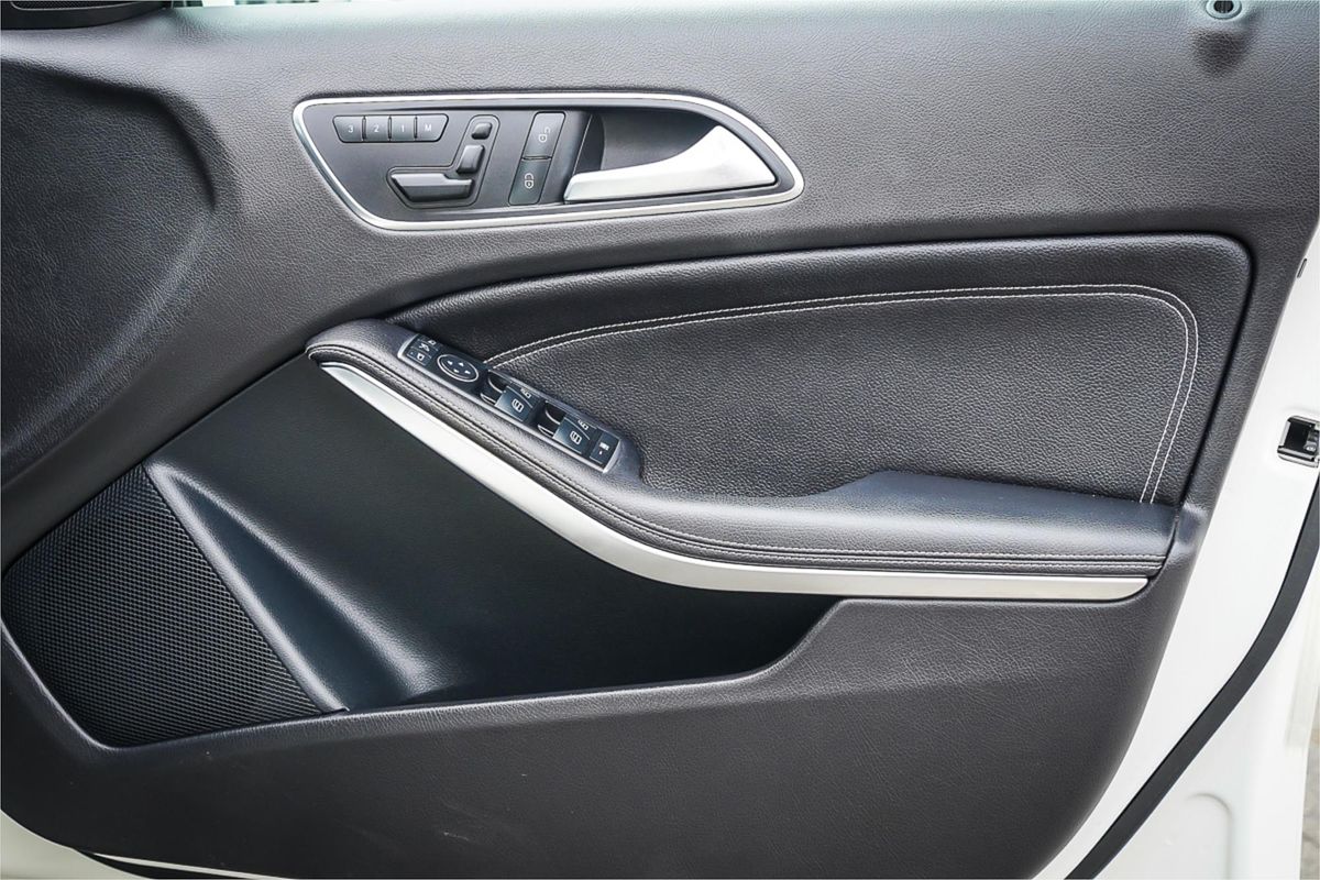 2015 Mercedes-Benz A-Class A200 W176