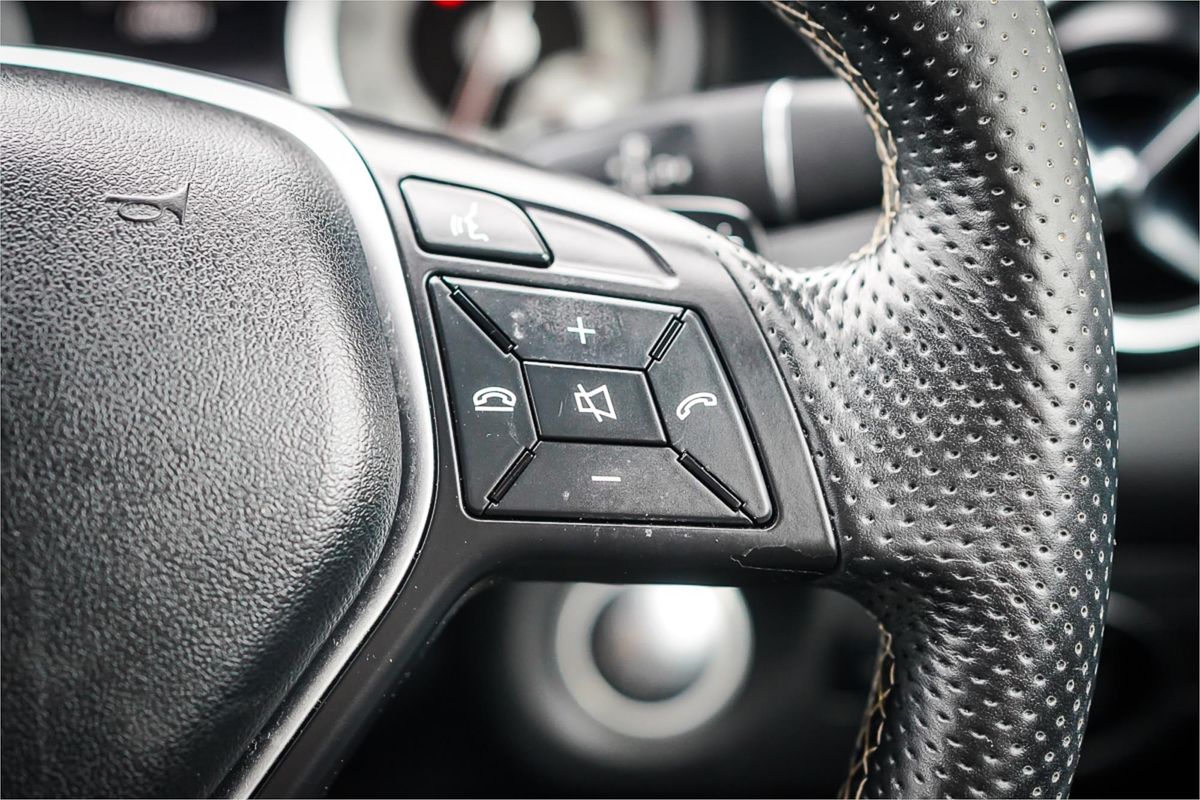 2015 Mercedes-Benz A-Class A200 W176
