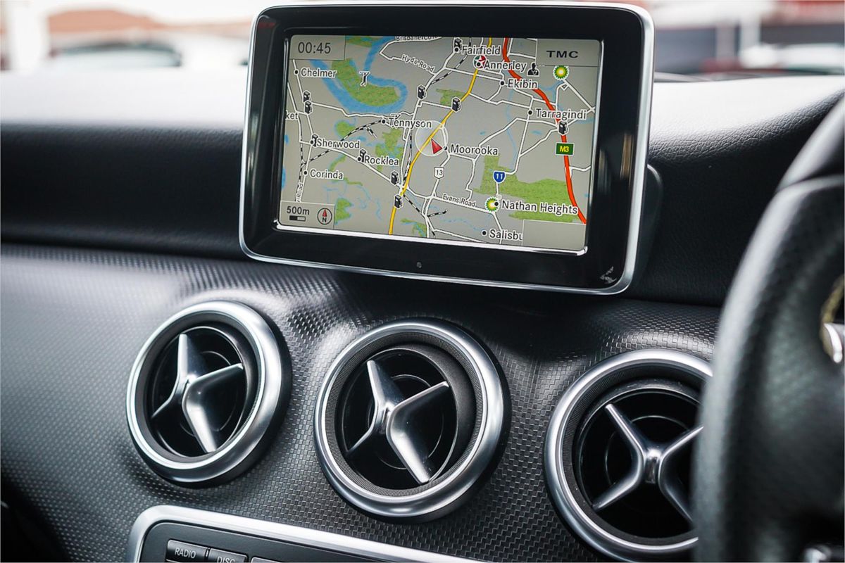 2015 Mercedes-Benz A-Class A200 W176