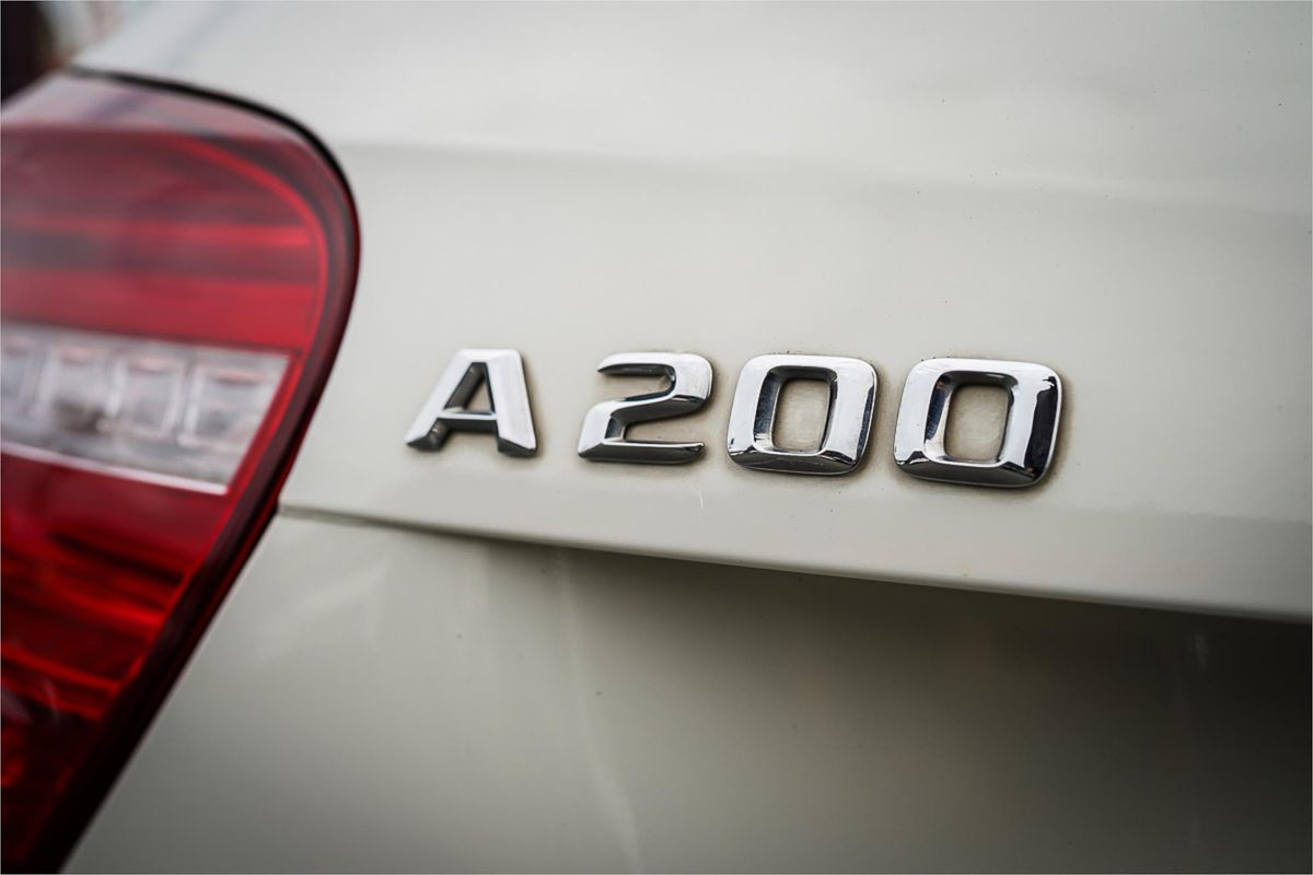 2015 Mercedes-Benz A-Class A200 W176