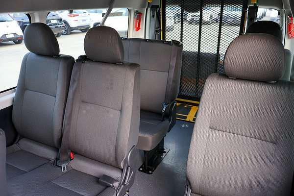 2018 Toyota Hiace Commuter TRH223R