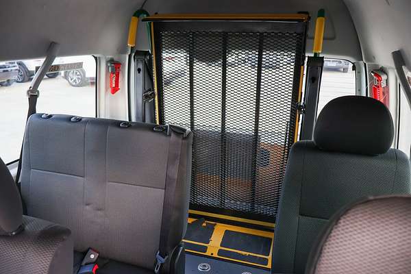 2018 Toyota Hiace Commuter TRH223R