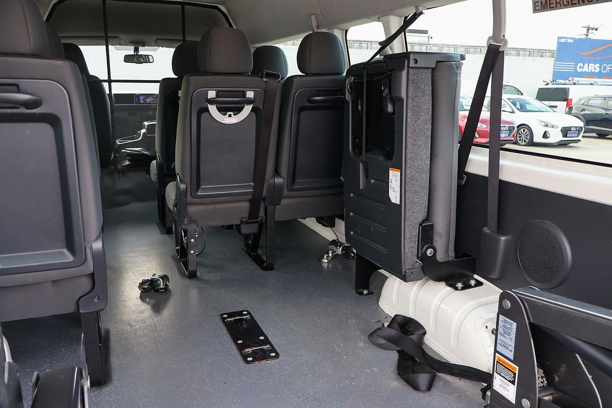 2018 Toyota Hiace Commuter TRH223R