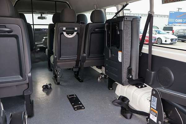 2018 Toyota Hiace Commuter TRH223R