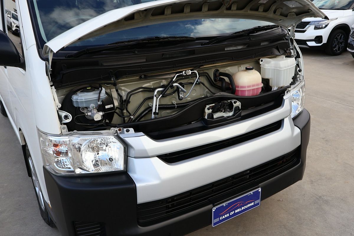 2018 Toyota Hiace Commuter TRH223R