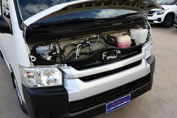 2018 Toyota Hiace Commuter TRH223R