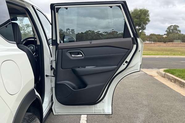 2025 Nissan X-TRAIL Ti T33
