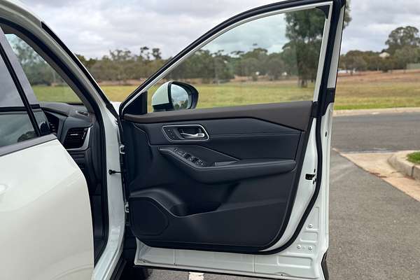 2025 Nissan X-TRAIL Ti T33