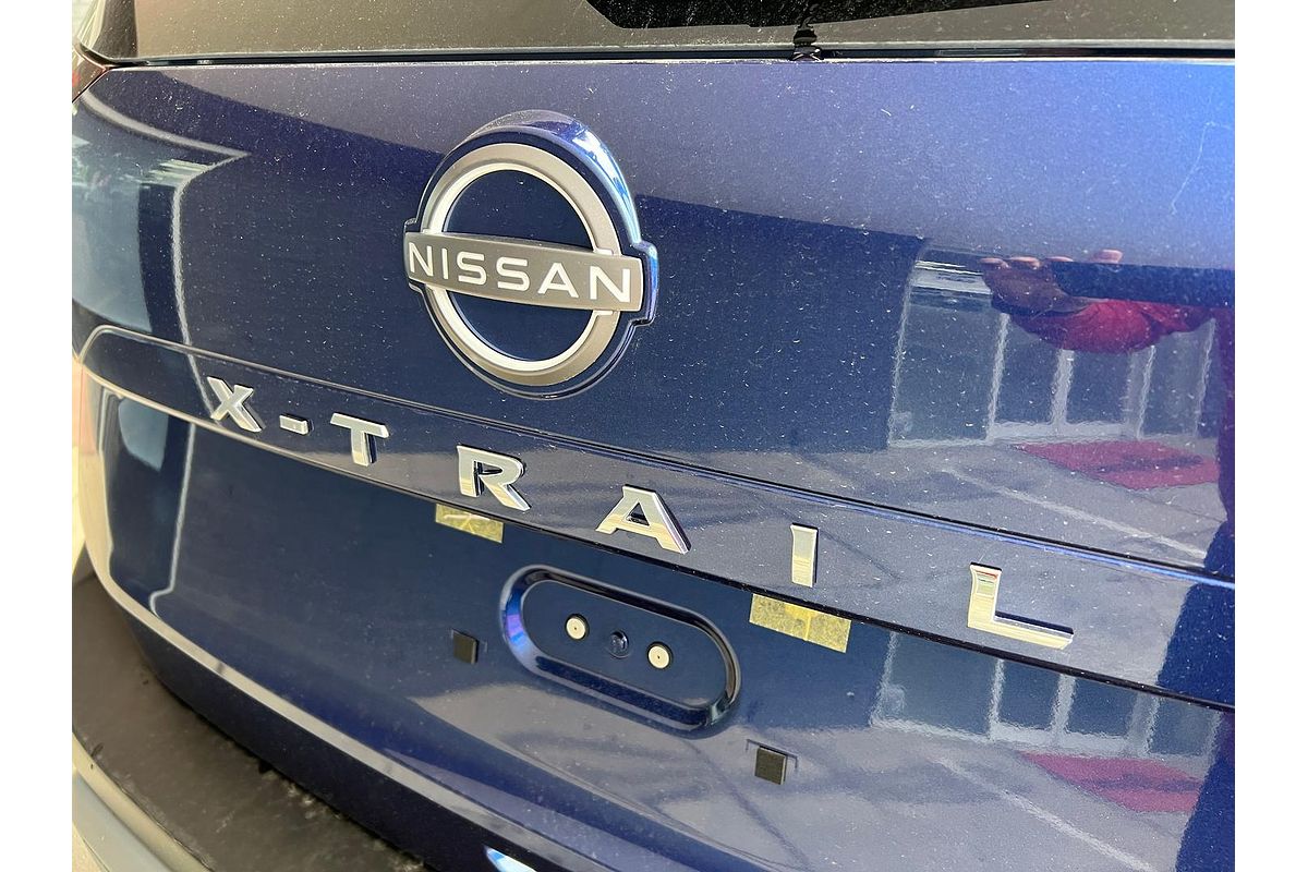 2025 Nissan X-TRAIL ST-L T33