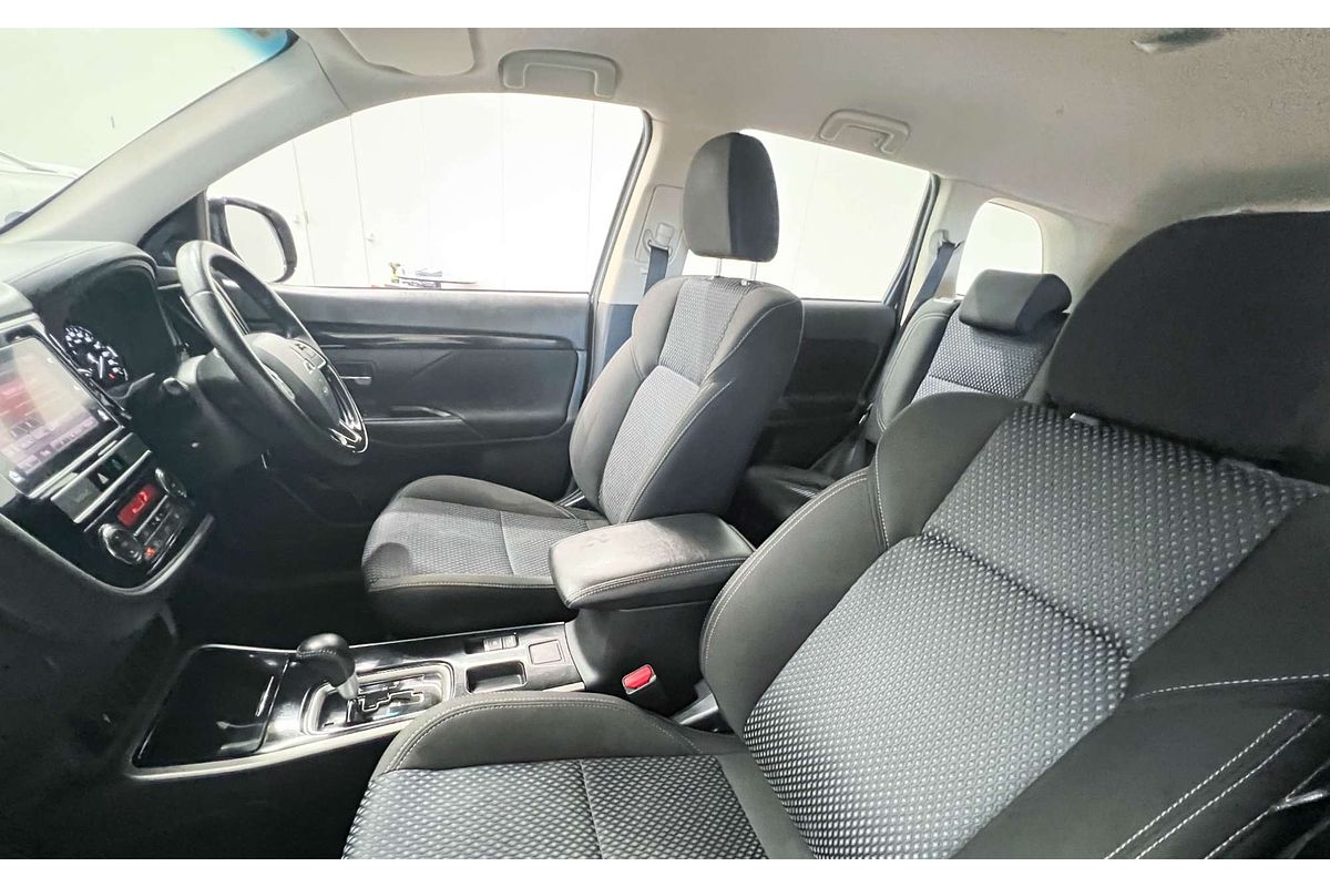 2018 Mitsubishi Outlander ES ZL