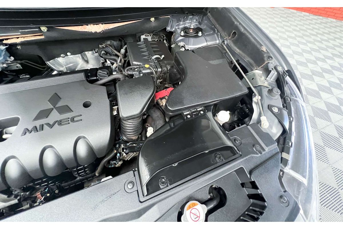 2018 Mitsubishi Outlander ES ZL