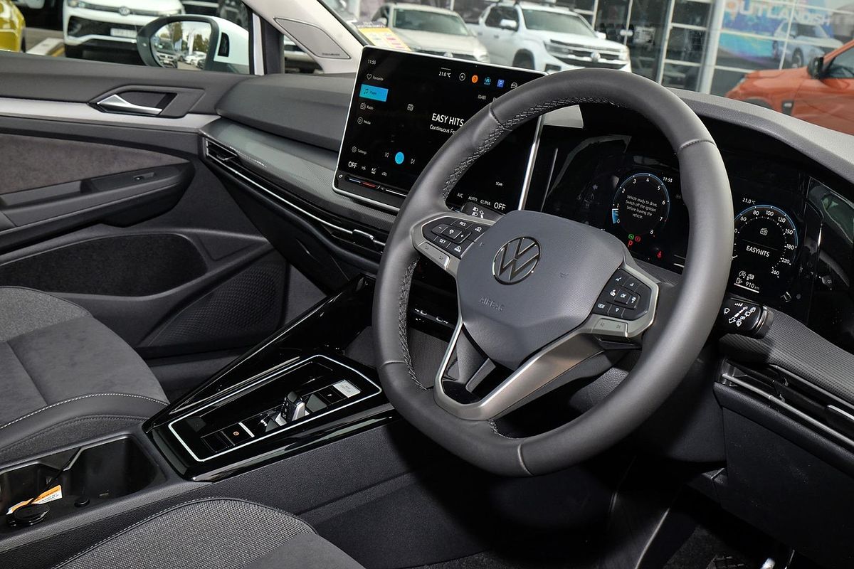 2025 Volkswagen Golf 110TSI Style 8.5