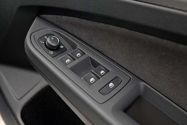 2025 Volkswagen Golf 110TSI Style 8.5