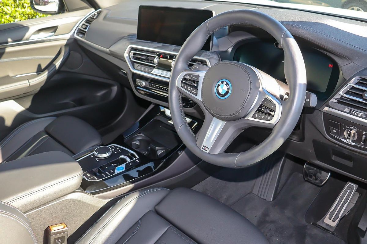 2024 BMW iX3 M Sport G08