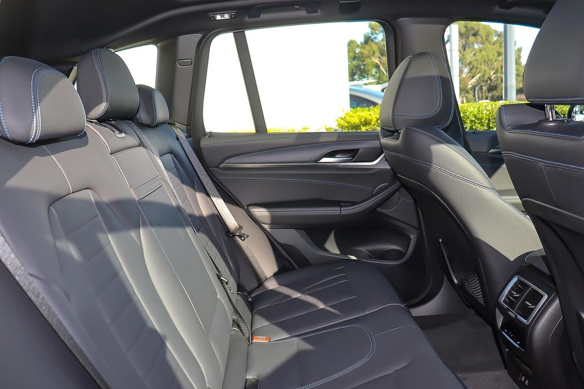 2024 BMW iX3 M Sport G08