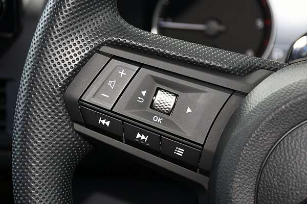 2025 Mitsubishi Triton GLX MV 4X4