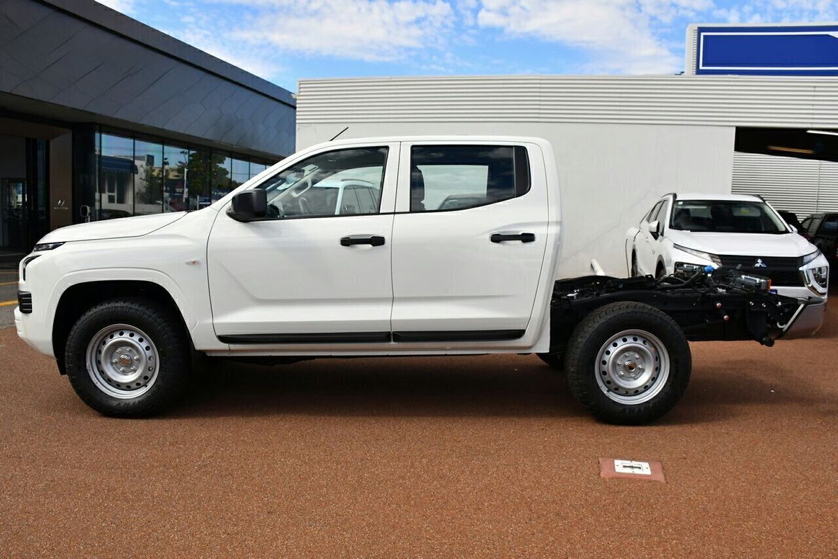 2025 Mitsubishi Triton GLX MV 4X4