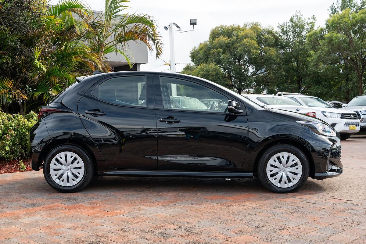 2024 Toyota Yaris Ascent Sport MXPA10R