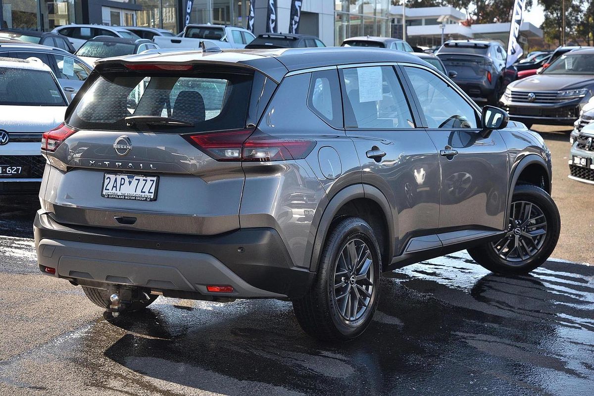 2024 Nissan X-TRAIL ST T33