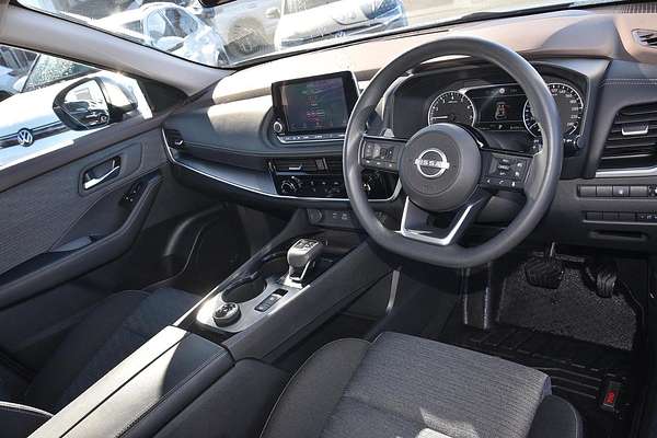2024 Nissan X-TRAIL ST T33